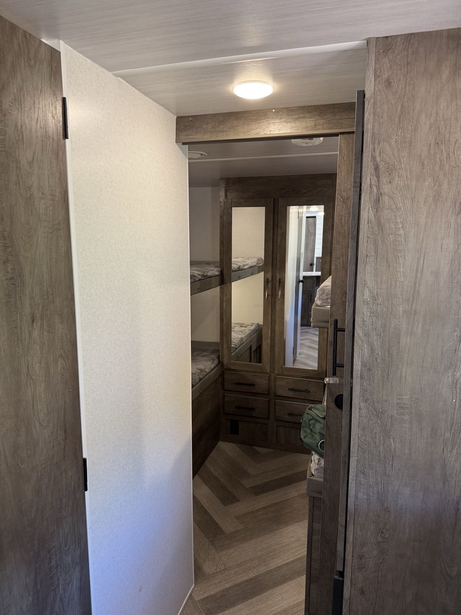 Main image 13