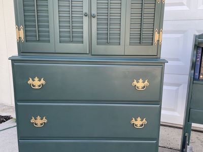 4 piece full sized bedroom set with frame