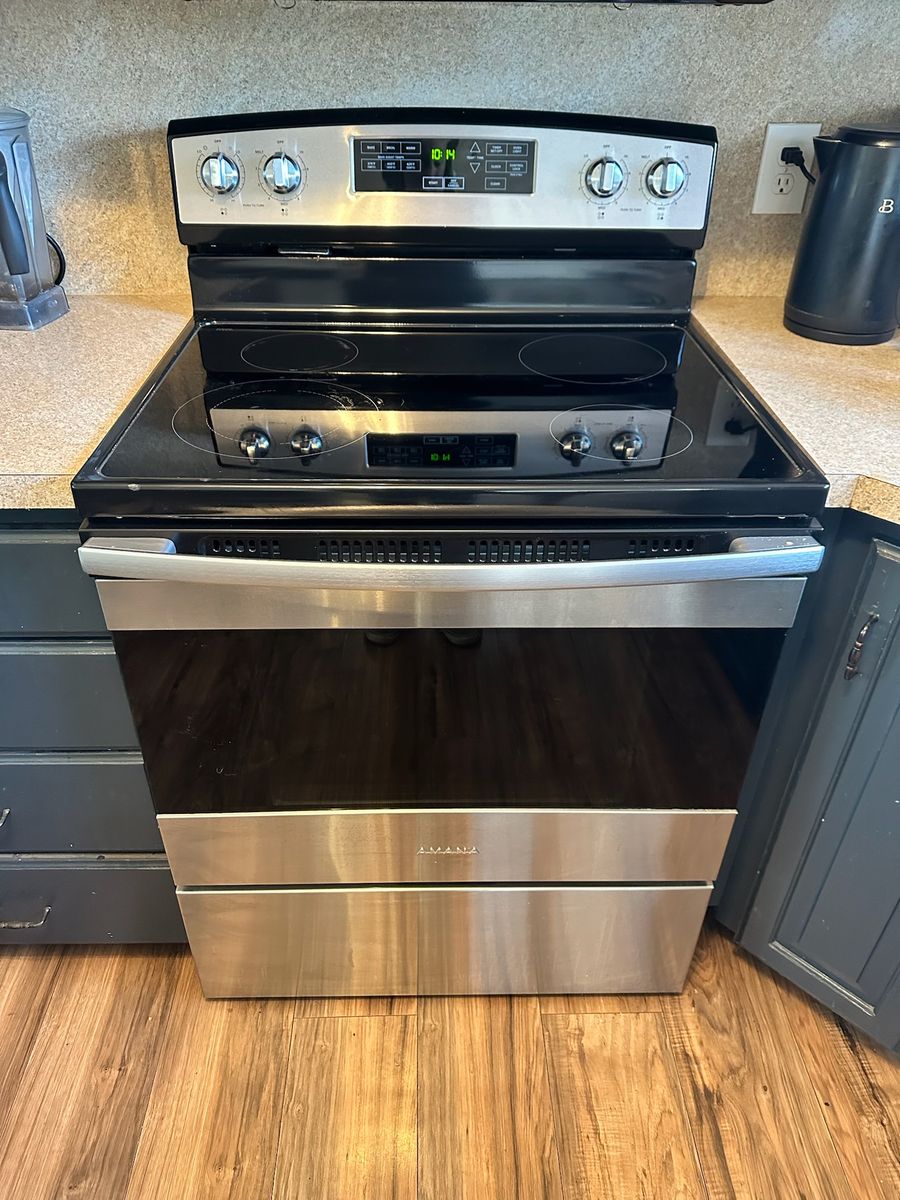 Amana Electric Range & Stove