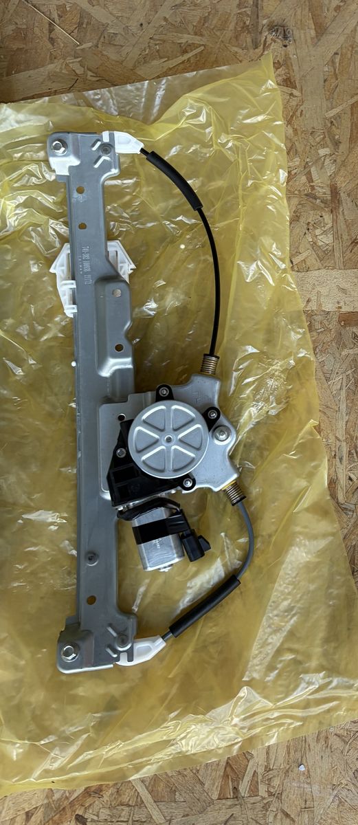 Dorman 741-873 Power Window Regulator w/ Motor - NEW - Ford Expedition 97-02 / F-150 01 / Navigator