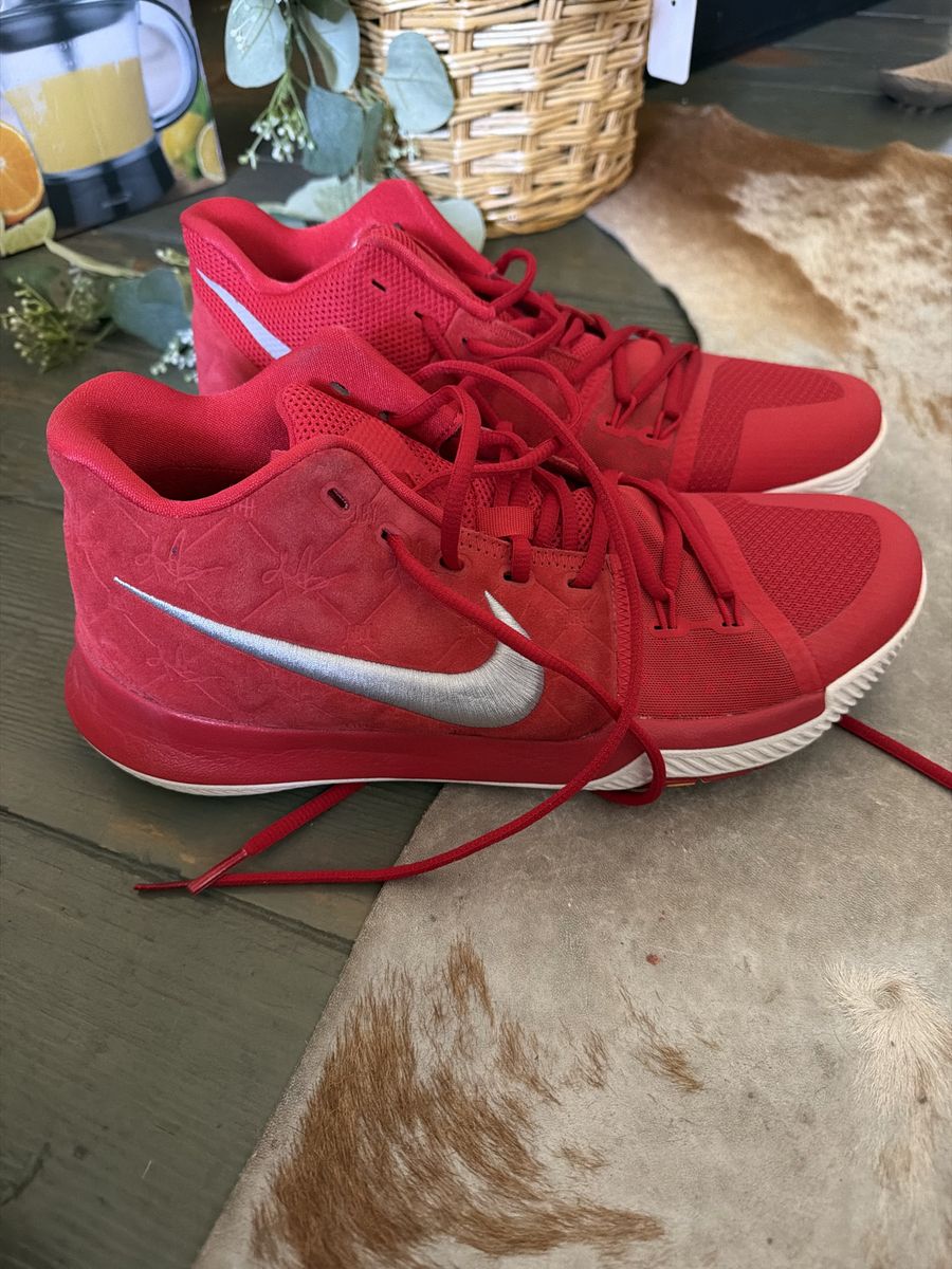 Men’s Nike shoes