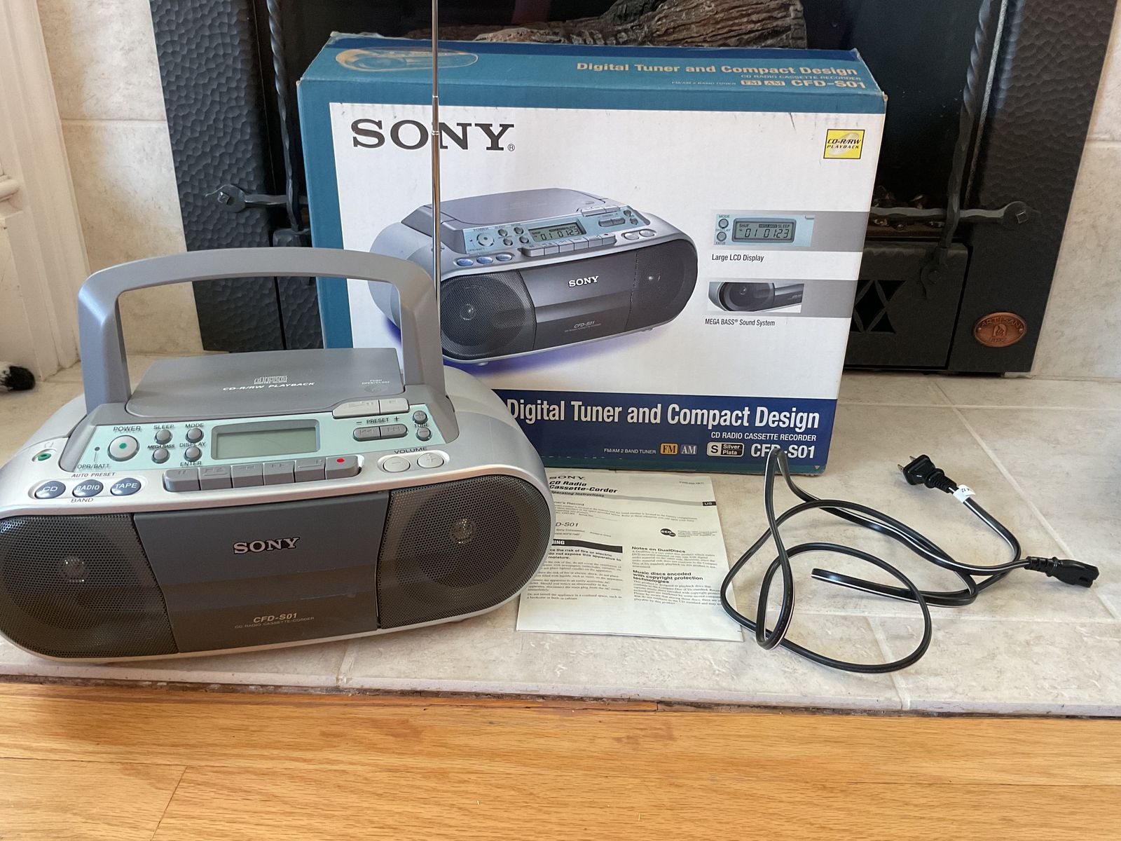 Sony CFD -S01 CD/Radio/Cassette Boom Box