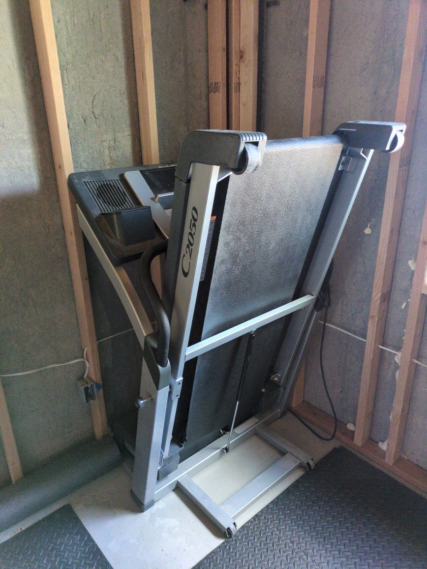 NordicTrack C2050 treadmill