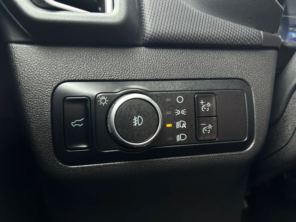Main image 12