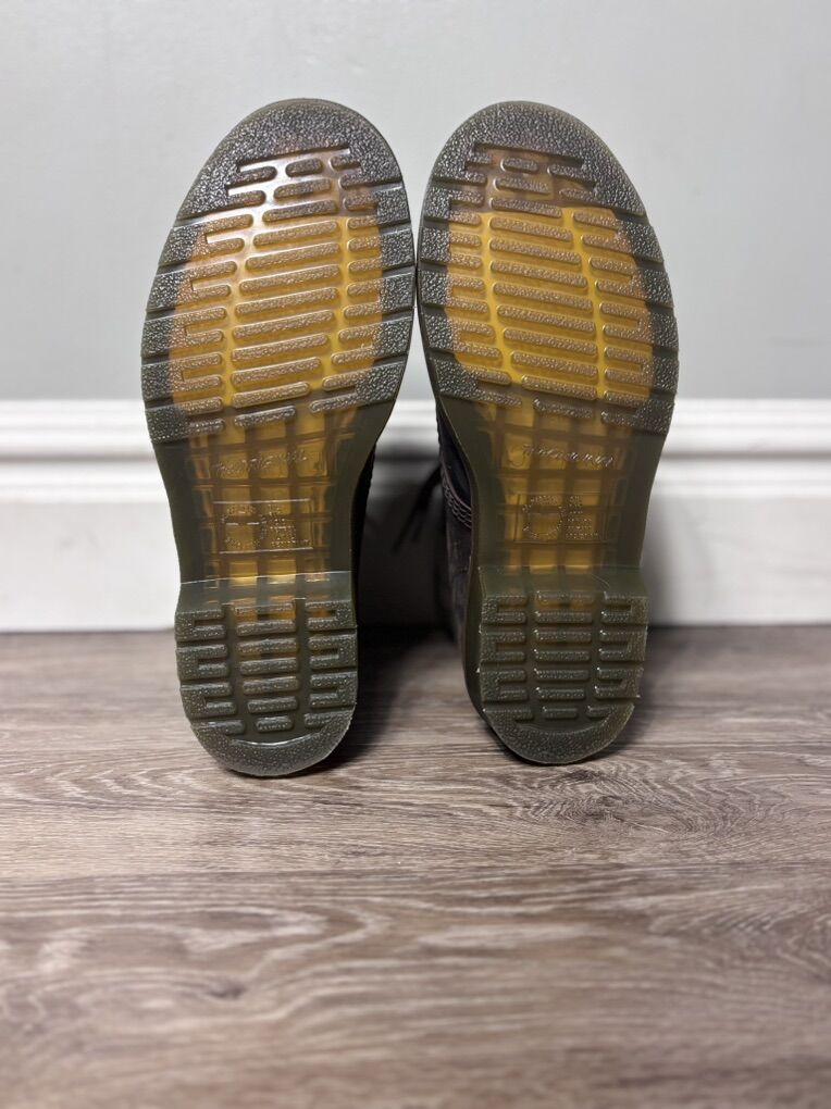 Dr. Martens Like New Women's SIze 10 Leather Boots