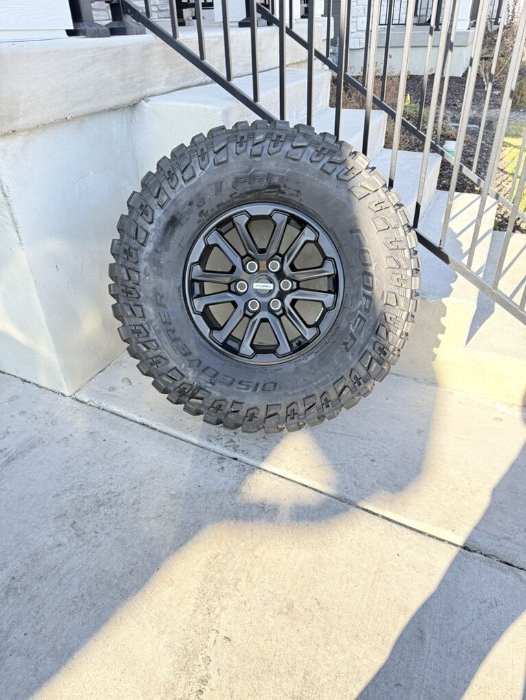 Ford F150 Raptor Rims and Tires 37/12.50R17 Cooper