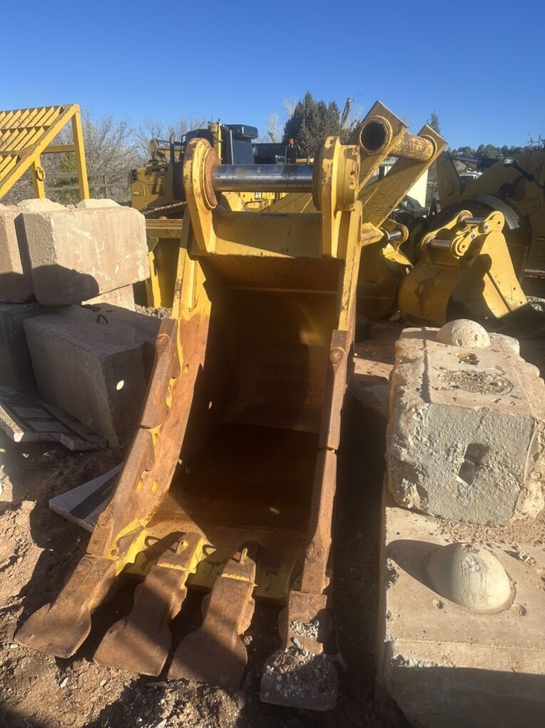 349 CAT Excavator 36 Inch Bucket