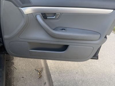 2006 Audi a4 front door panels