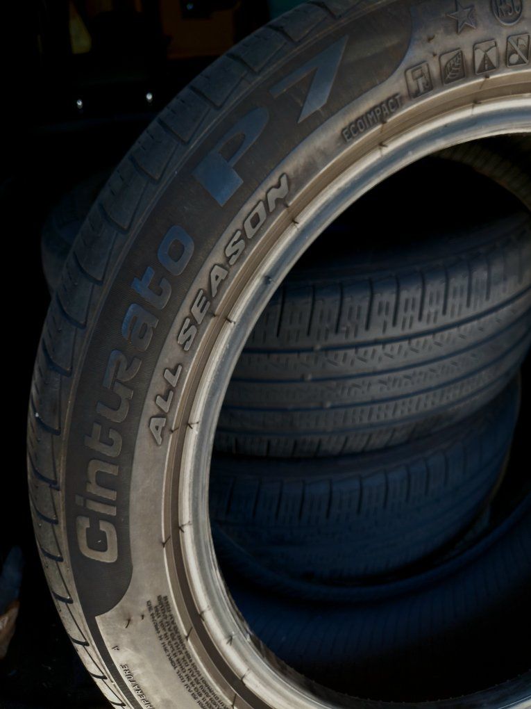 Pirelli 225/50 R18 run flat tires
