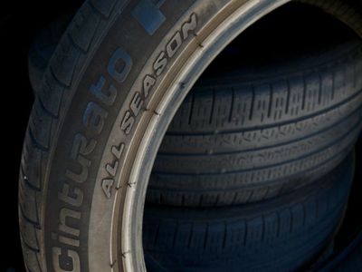 Pirelli 225/50 R18 run flat tires