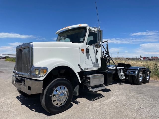 2005 International 5900I Day Cab Low Low Miles and a 2-Line Wet Kit