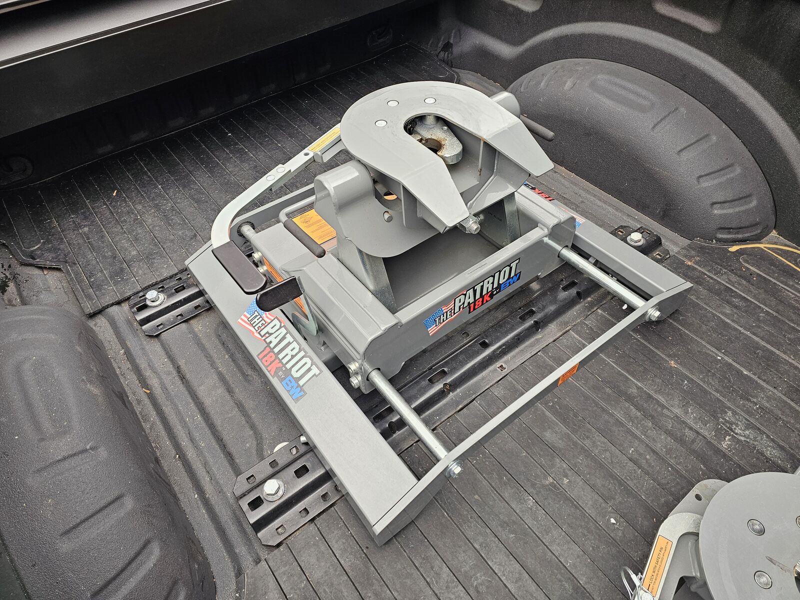 B&W Patriot 5th Wheel Trailer Hitch w/ Slider