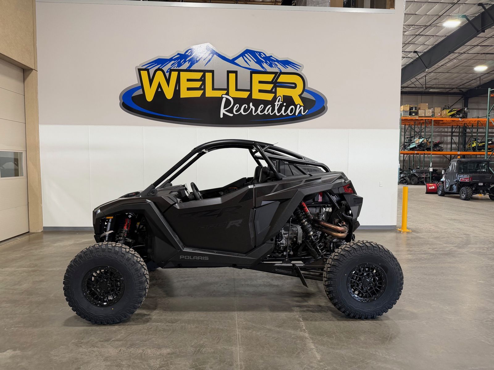 2026 POLARIS UTV RAZOR PRO R ULTIMATE      SUPER GRAPHITE