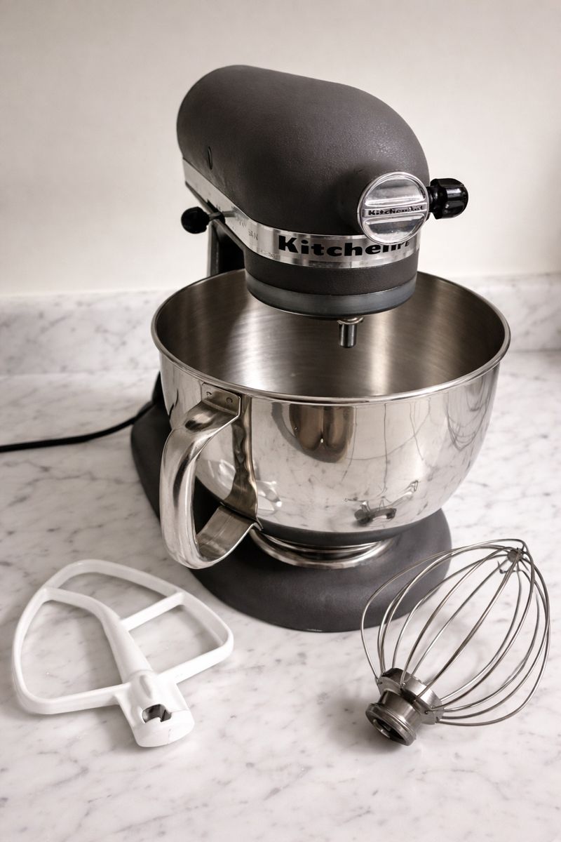 KitchenAide Stand Mixer W/ Attachments