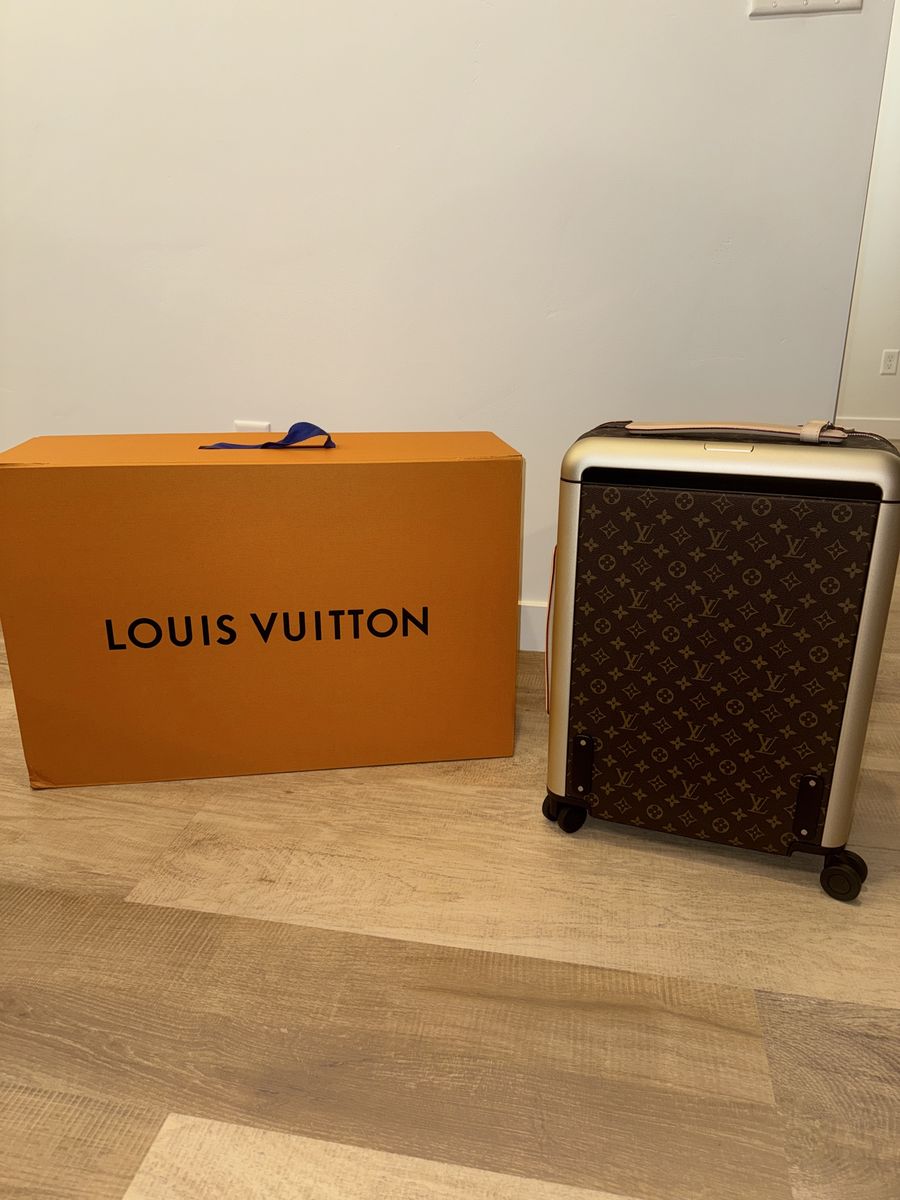 Louis Vuitton Carry-On