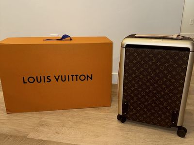 Louis Vuitton Carry-On