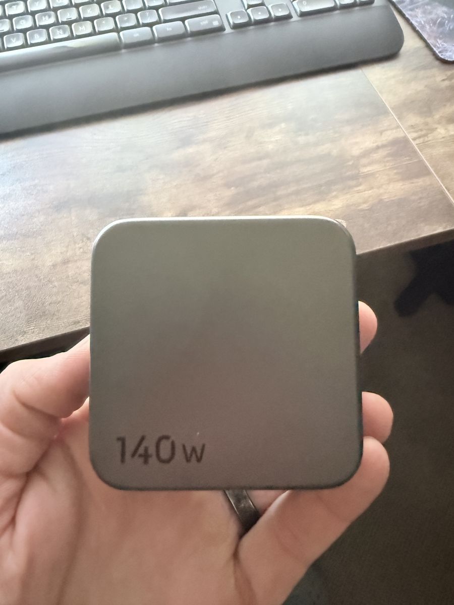 Ugreen charging block 140 watts