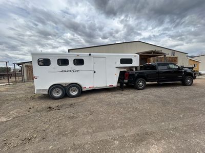 Trails West Adventure Gooseneck Horse Trailer