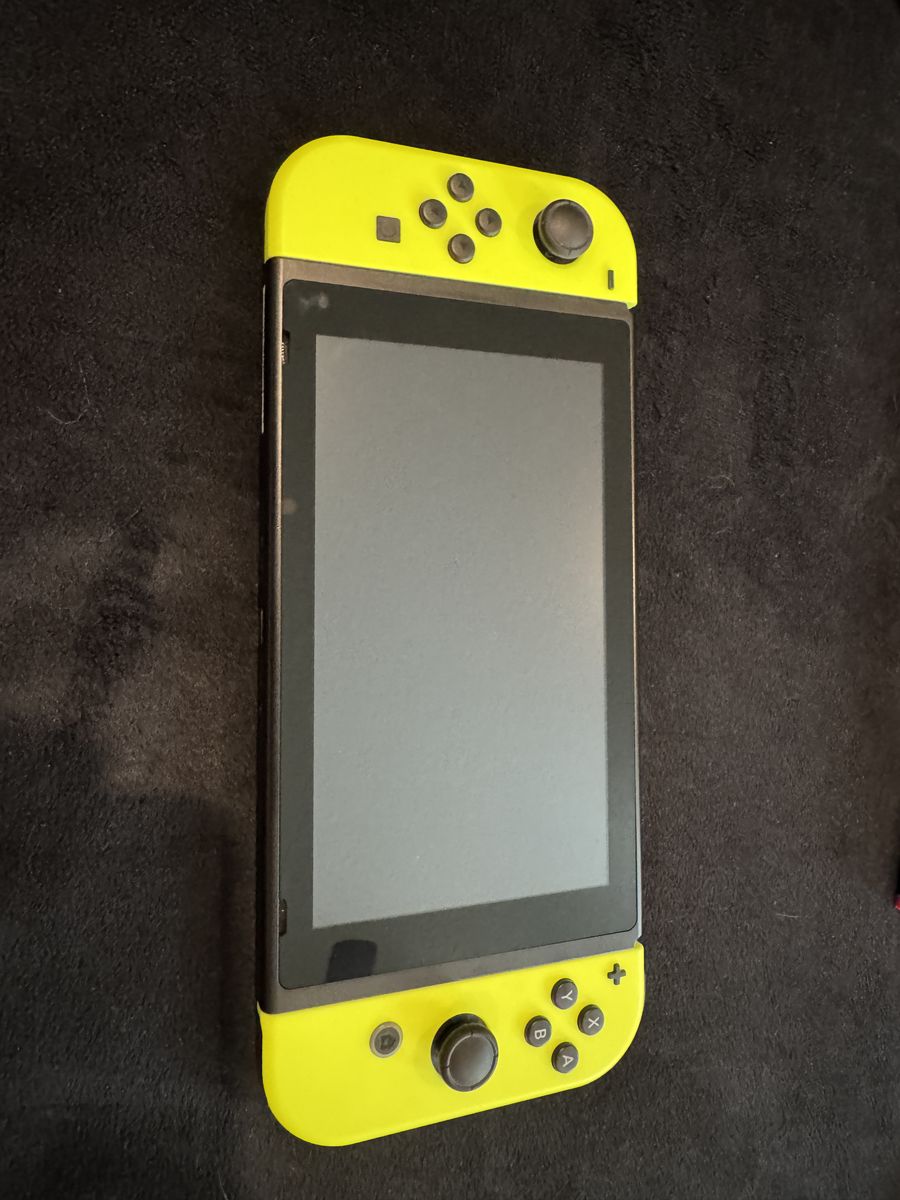 Main image 4