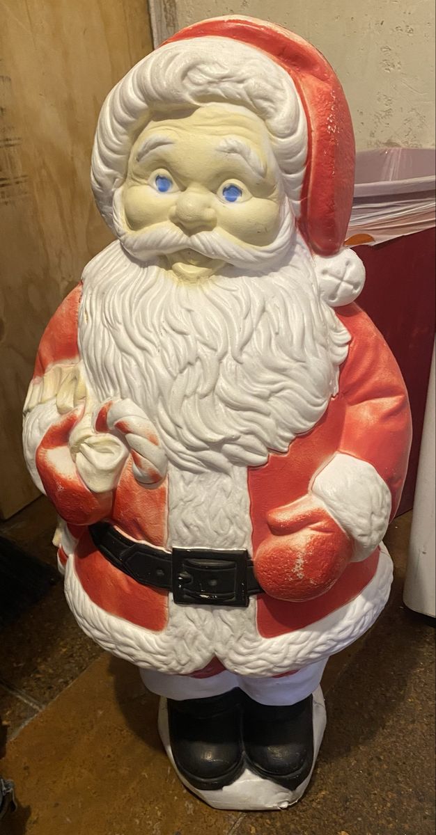 Vintage Blow Mold Santa Claus Christmas Holiday Yard Decoration