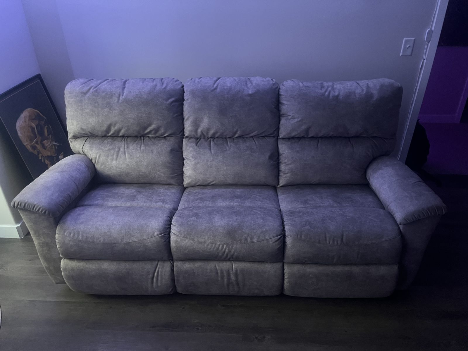LAZBOY Brooks Recliner Sofa 3-seat (open to offers)