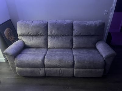 LAZBOY Brooks Recliner Sofa 3-seat (open to offers)
