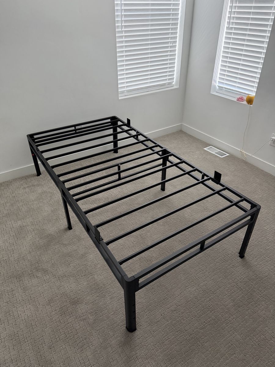 Metal Bed Frame (Twin Size)