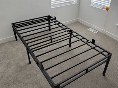 Metal Bed Frame (Twin Size)