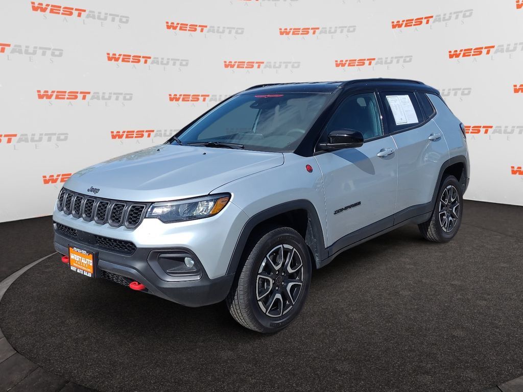 2025 Jeep Compass Trailhawk