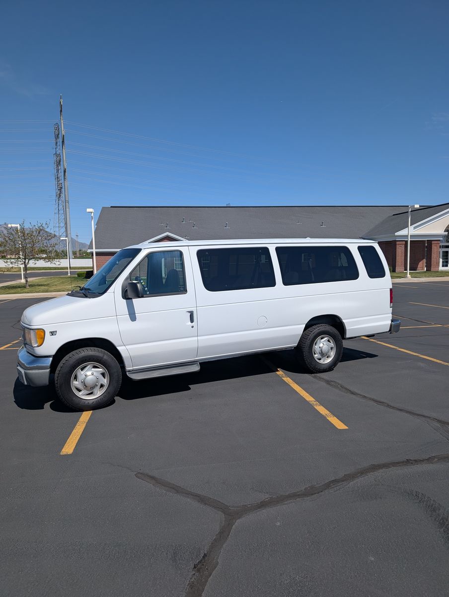 2001 Ford E-Series E-350 SD XLT