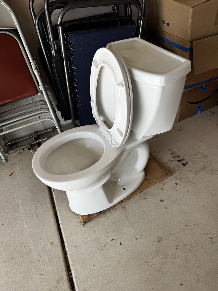 American Standard Cadet 3 Toilet