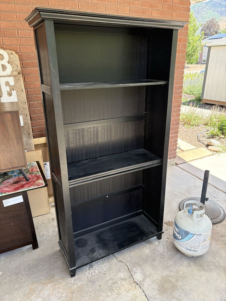 FREE BOOKSHELF