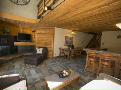 Snowbird Iron Blosam Suite (sleeps 8) 2 full bathrooms April 4-11