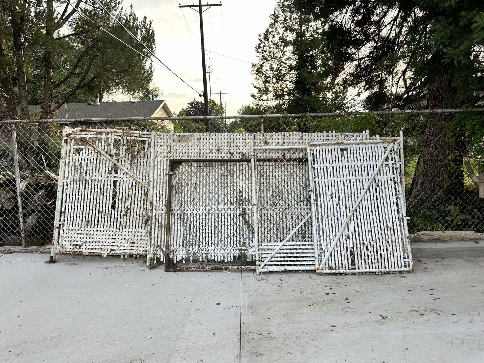 Welded steel gates for free or Scrap