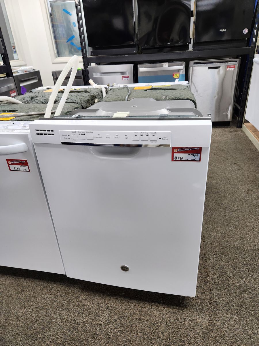 BEAUTIFUL GE WHITE DISHWASHER! W-WARRANTY