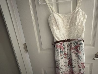 Charming White Lace & Floral Belted Sun Dress - Size Small