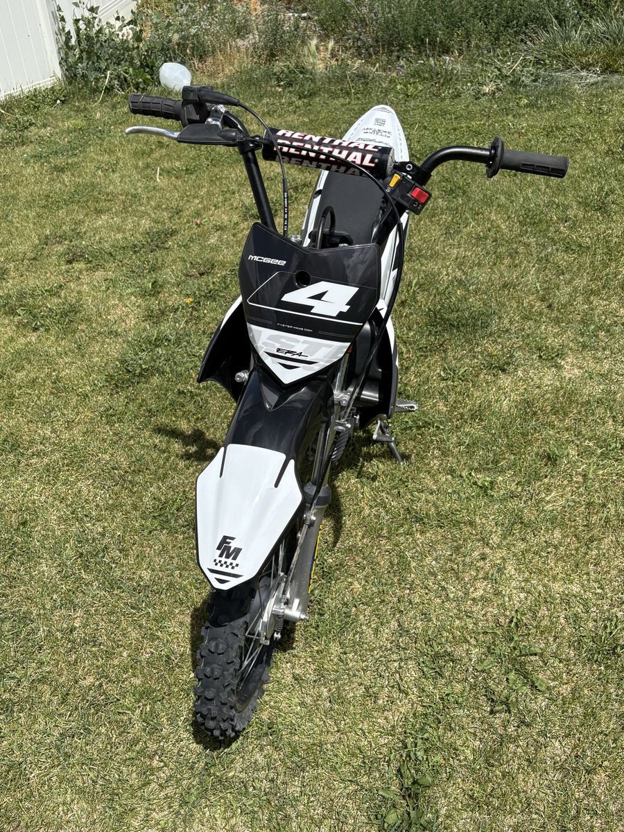 2019, KLX 110