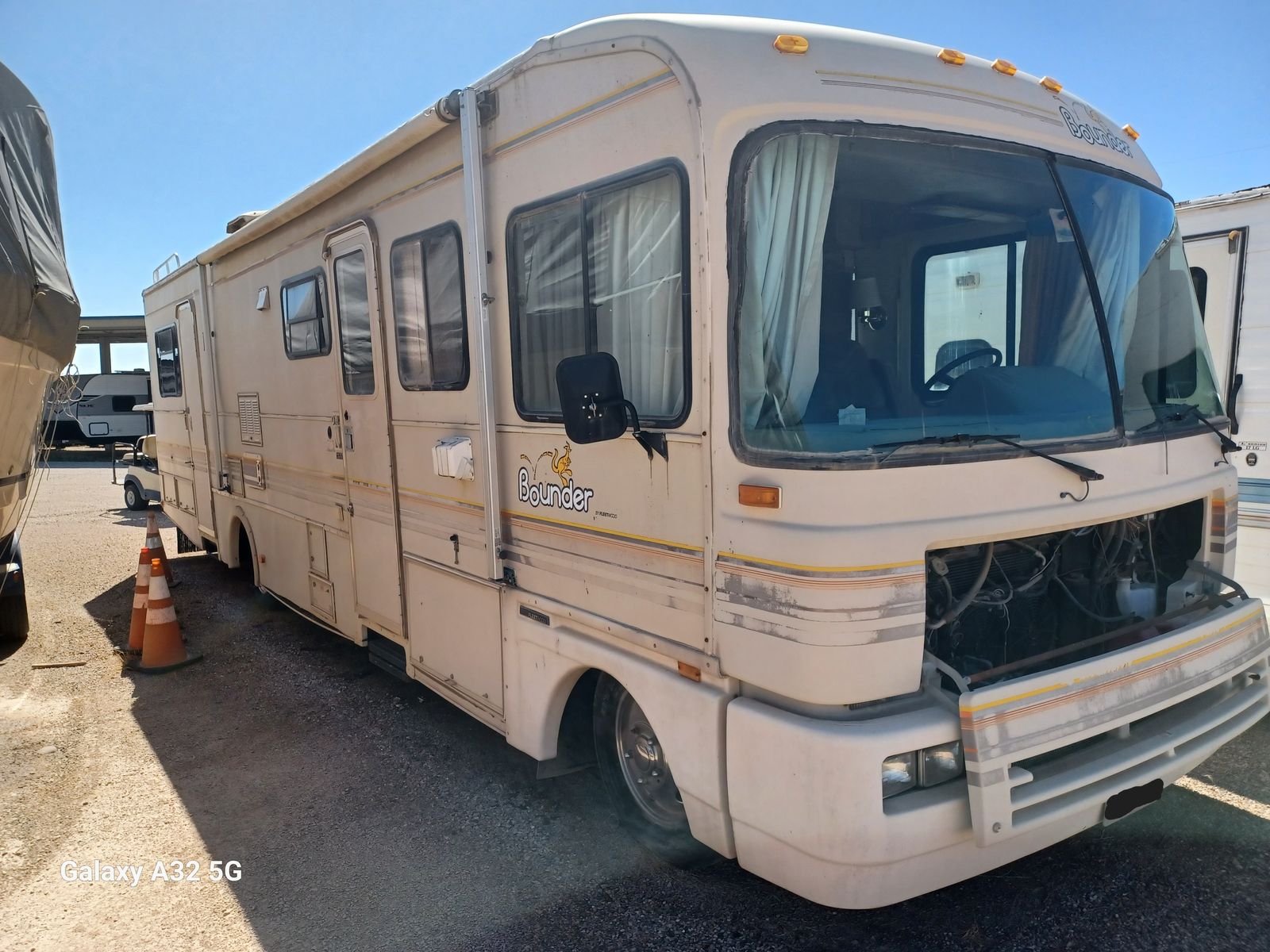FREE FLEETWOOD BOUNDER ***AS IS!!!!!***