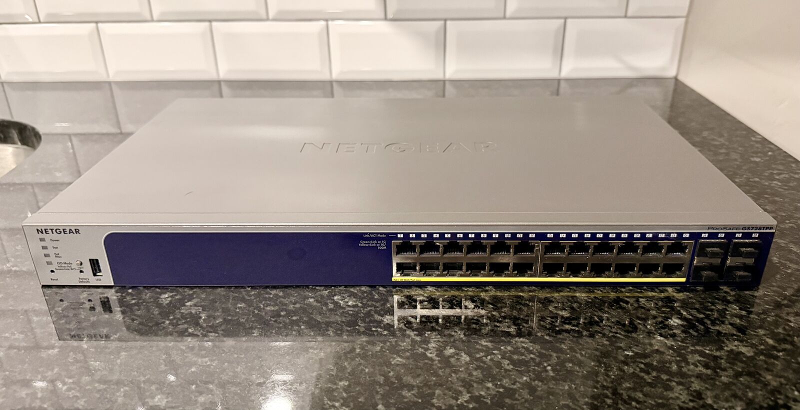 Netgear ProSafe GS728TPP 24-Port Gigabit PoE+ Compliant Managed Network Switch