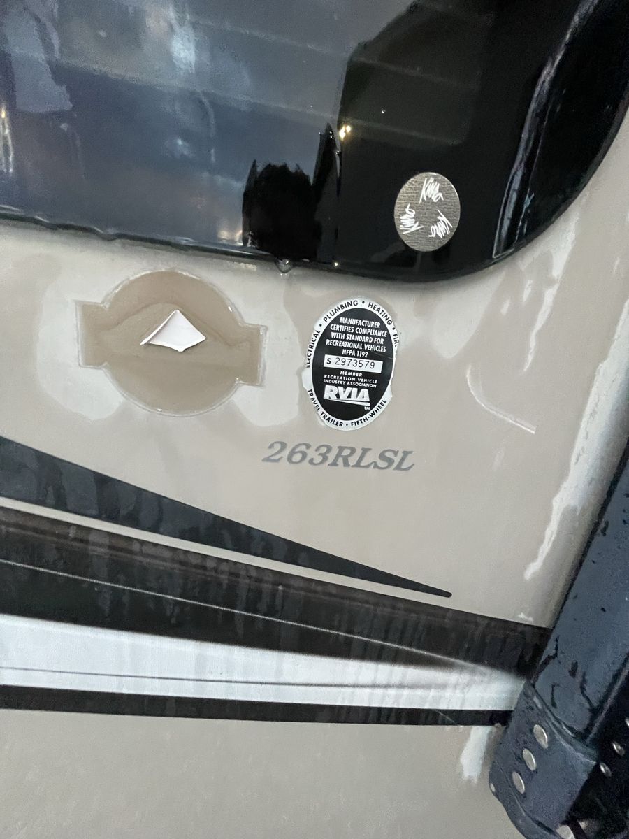 Kodiak by Dutchmen 263RLSL Travel Trailer - Excellent Condition Bumper Pull RV