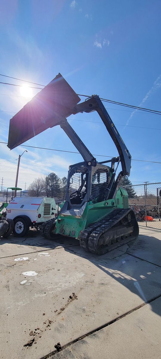 John Deere 331G