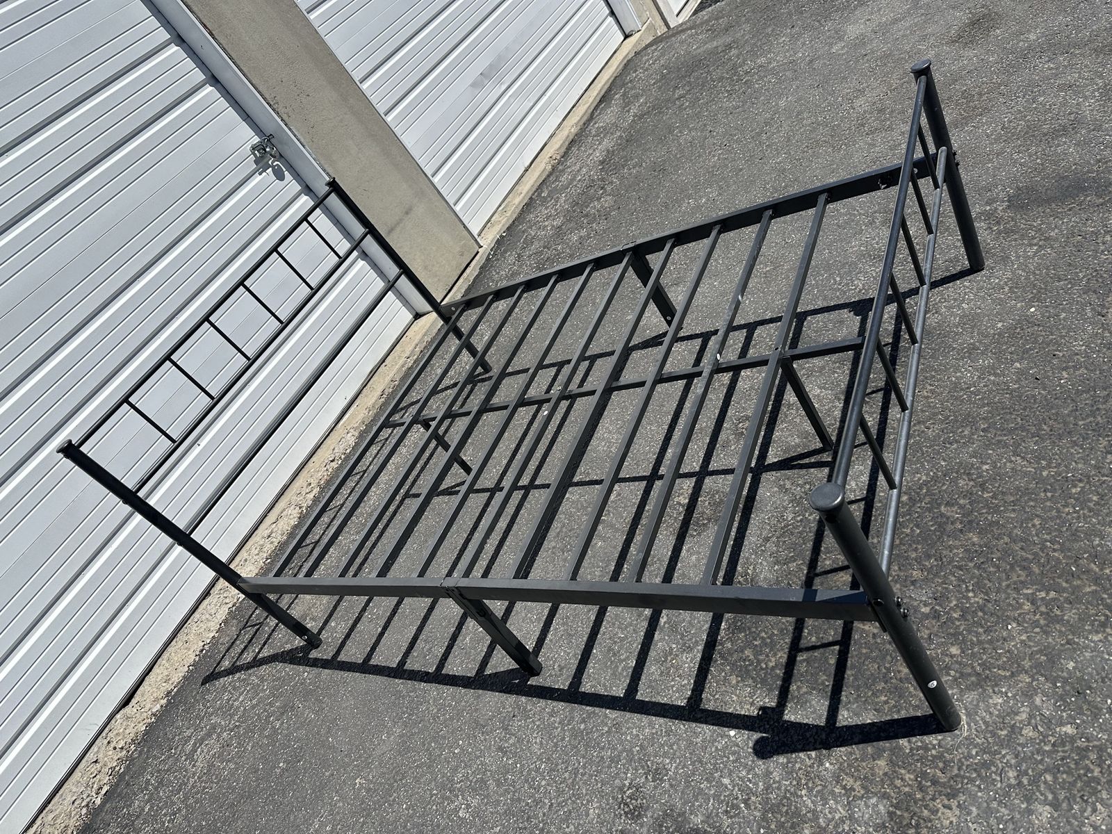 Full Size Metal Platform Bed Frame