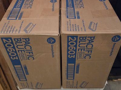 Pacific Blue C-Fold Paper Towels, 1 Ply, White (Price Includes 2 Cases = 4800 Towels)
