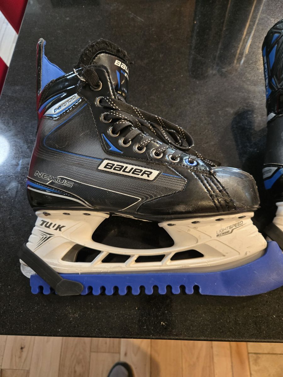Bauer n2700 Skates M 8.5