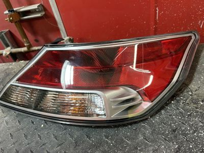 RH Tail light 09-11 Acura LT Sedan