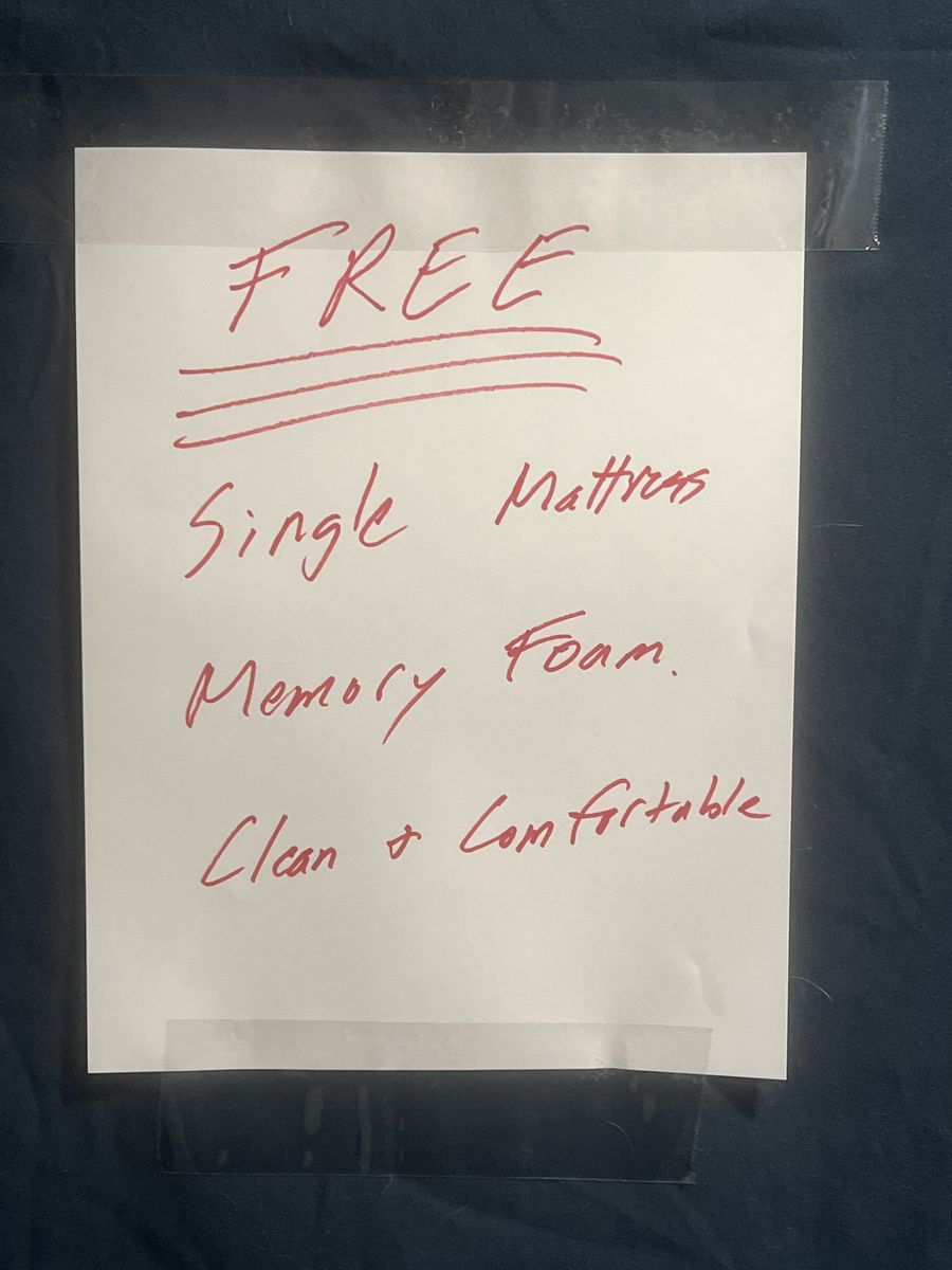 FREE - Memory Foam Mattress - size Single