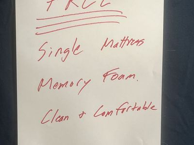FREE - Memory Foam Mattress - size Single
