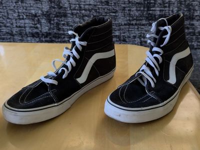 Sk8-Hi Black & White Shoes - Men’s Size 12