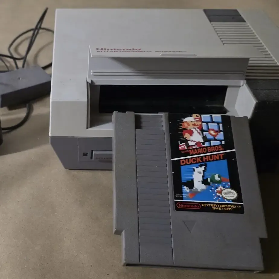 NINTENDO ENTERTAINMENT SYSTEM NES