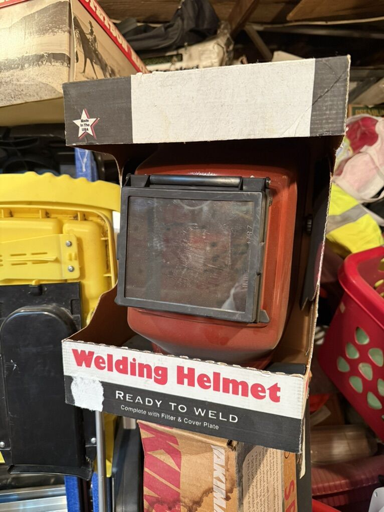 Welding Helmet   NEW